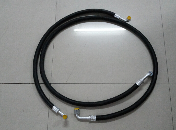 <a href=http://www.75419.cn/lcc/ target=_blank class=infotextkey>冷藏車</a>制冷系統(tǒng)管路圖片